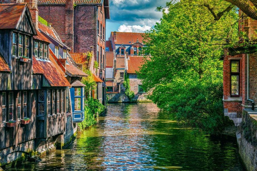 From Paris: Day Trip to Bruges with Optional Seasonal Cruise - The Guided Walk Through Bruges