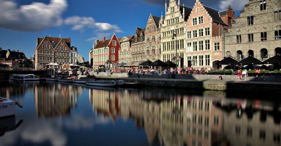 Ghent: 40-Minute Historical Boat Tour of City Center - Why Ghent looks different from the canal