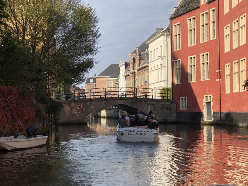 Ghent: 40-Minute Historical Boat Tour of City Center - Finding the right jetty at Graslei 4