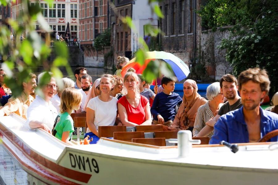 Ghent: 40 Minute Medieval Center Guided Boat Tour - Commentary, languages, and the guide’s style