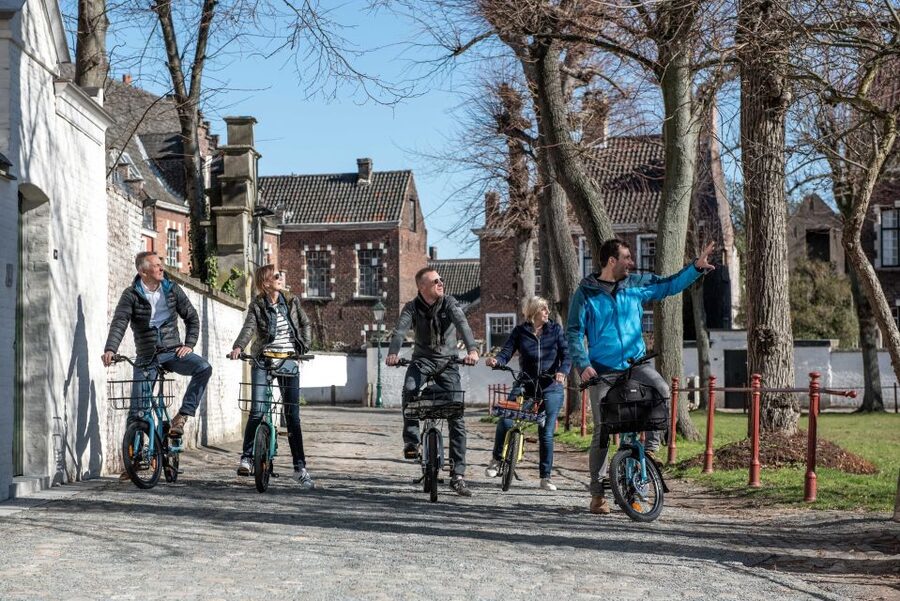 Ghent: City Highlights and Hidden Gems Guided Bike Tour - Why a bike is the right way to see Ghent