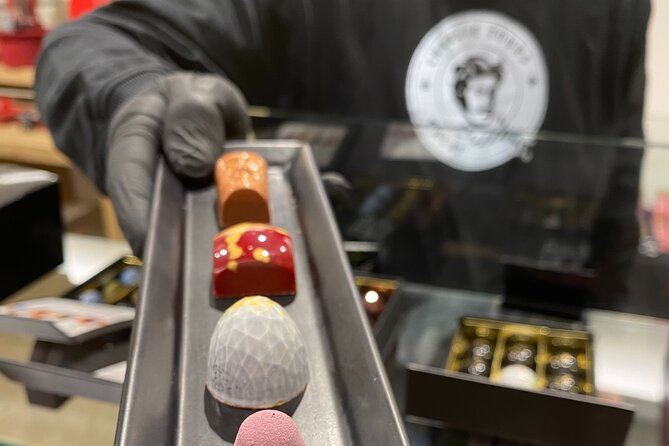 Ghent: Famous Belgian Chocolate Walking Tour with Tastings - The final 30 minutes put Ghent in the picture