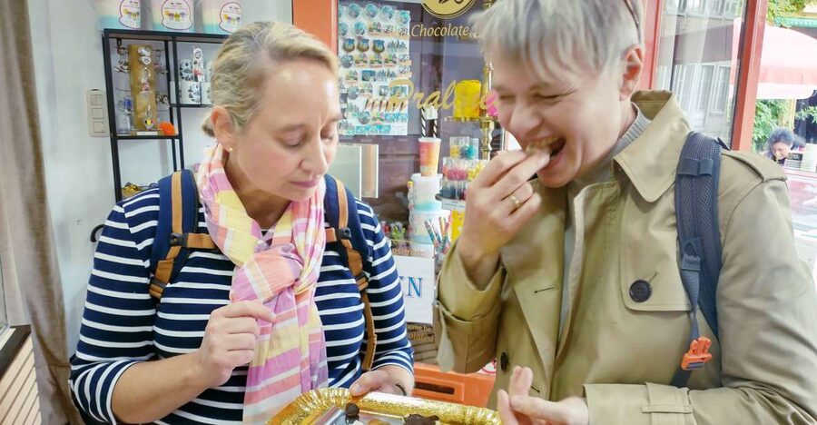 Ghent: Guided City Tour with Chocolate Tastings - Why chocolate is a smart way to see Ghent