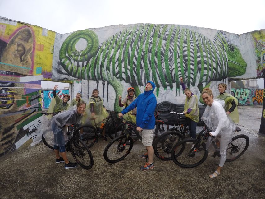 Ghent: Guided Urban Bike Tour - The first miles: getting used to the bike