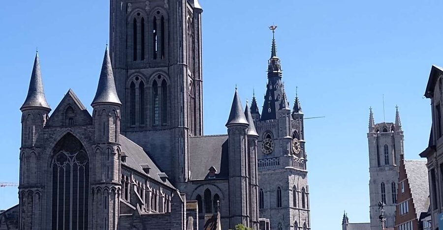 Ghent: Private Tour in Historical Center - Starting beneath Ghent’s three towers