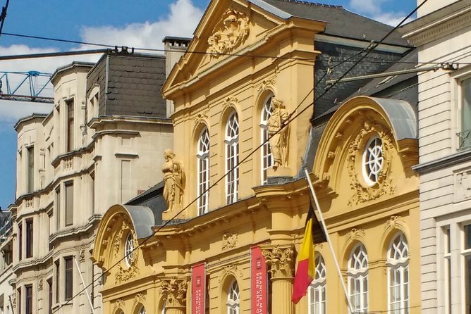 Ghent Walking Tour - City Highlights and Beyond Tradition - Small groups, pace, and family considerations