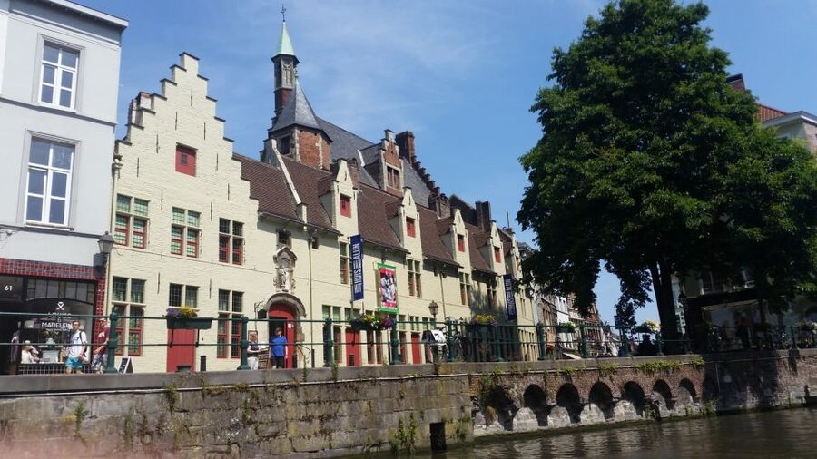 Ghent: Walking Tour from Friday Market to the Cathedral - What $388 means for a private group