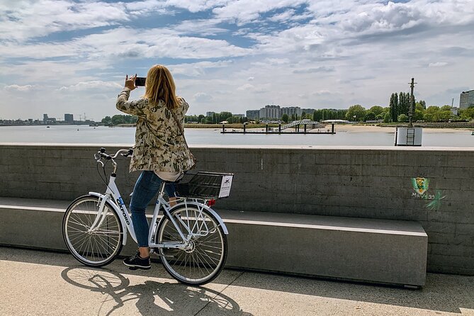 Guided Bike Tour: 2 Hours Highlights of Antwerp - Why a bike is a smart way to meet Antwerp