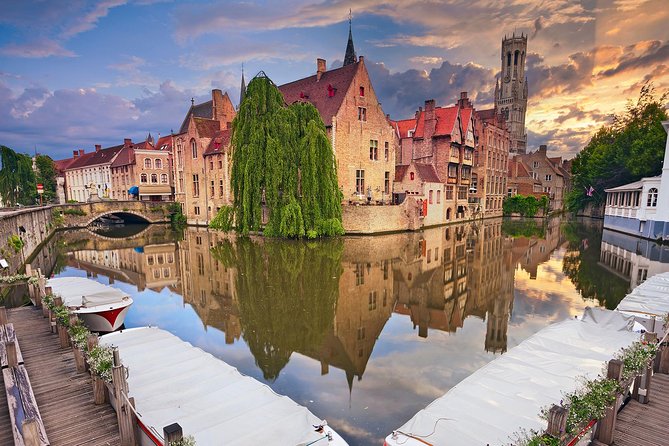 Guided tour of Bruges - Burg Square and the political heart of the city