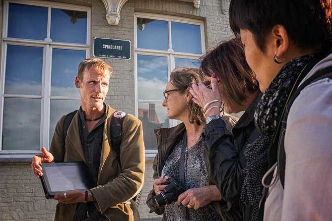 "Hidden Brugge" Photo Tour - 2hr open city tour & workshop - Who should book this experience