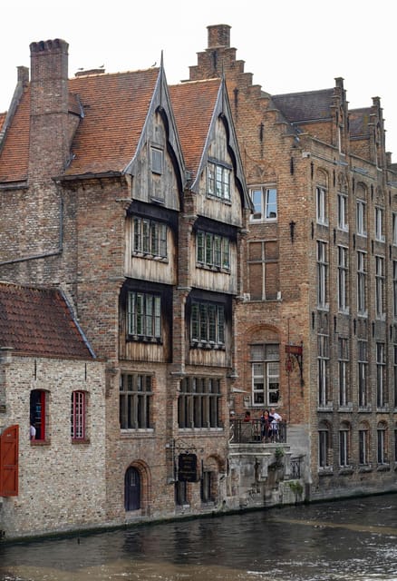Historical walk in Bruges with local guide. Praline included - Canals, Dijver, and the quieter side of Bruges