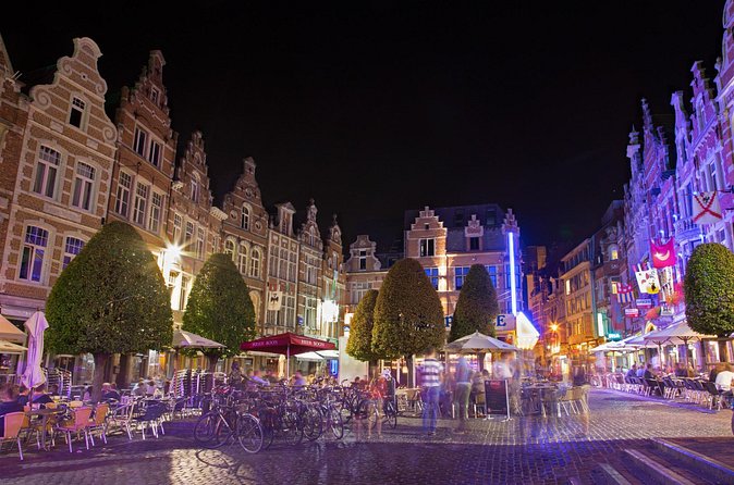 Leuven: City Walk with Audio Guide in 7 Languages on your Phone - Thirty stories, drawings, and a few gaps