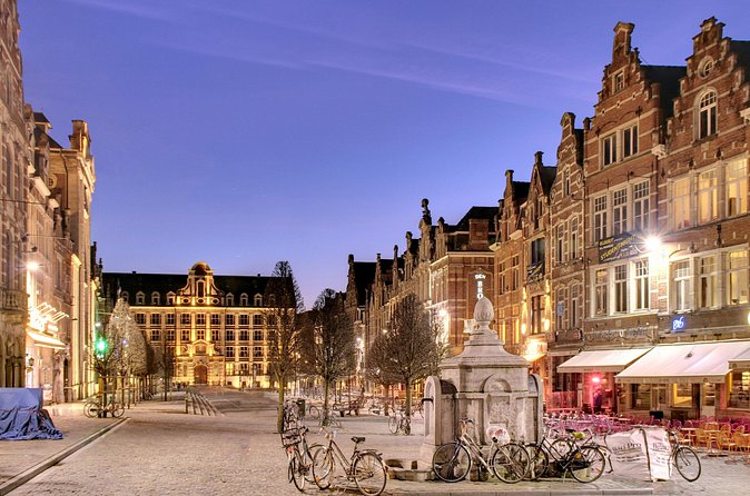 Leuven: City Walk with Audio Guide in 7 Languages on your Phone - How the phone format affects your day