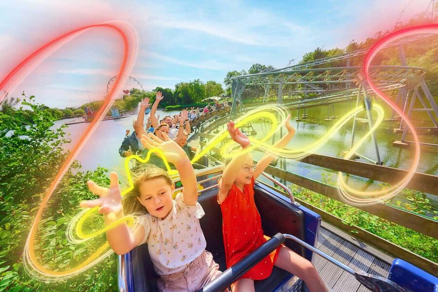 Lichtaart: Bobbejaanland Entry Ticket - A full day at Bobbejaanland, not just a quick amusement stop