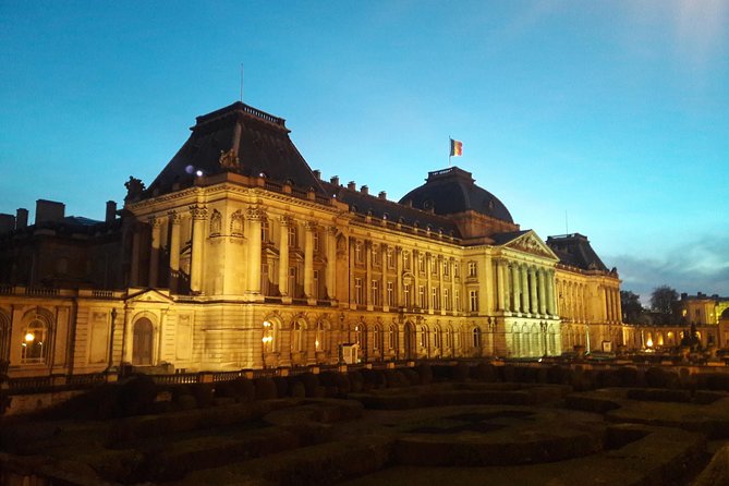 Lively Brussels Highlights Bike tour DUTCH - Place Jourdan: make room for a serious fry stop