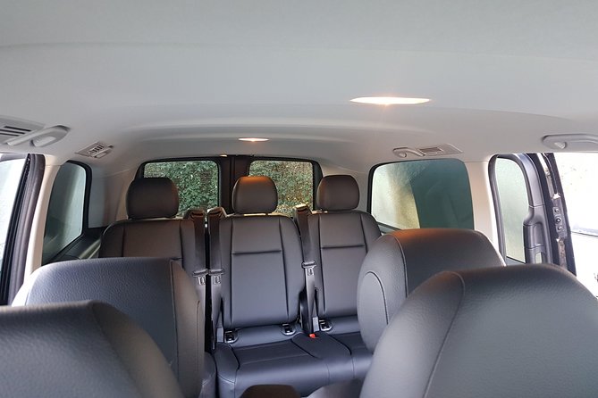 Luxury Minivan from Brussels airport to the city of Brussels - Why a Private Transfer Can Be Worth the Price