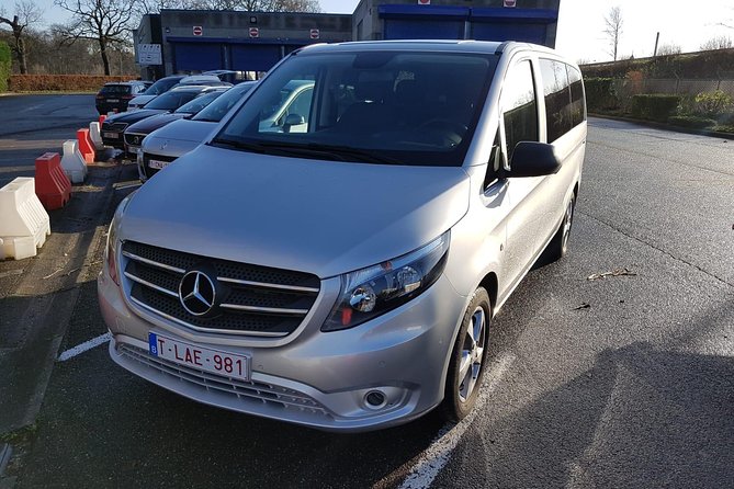 Luxury Minivan from Charleroi airport to the city of Brussels - A meet-and-greet that keeps things simple