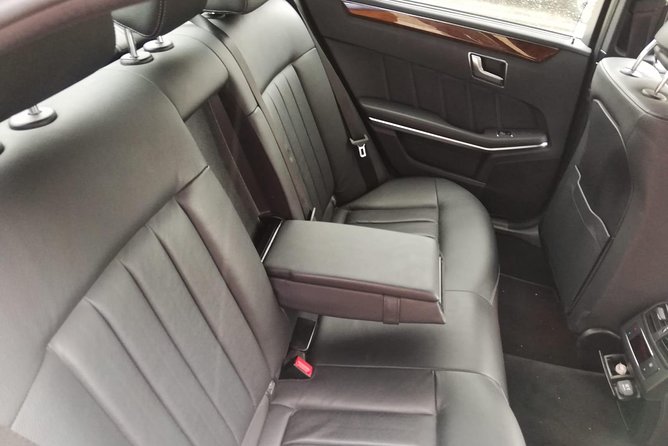 Luxury vehicle from Brussels airport to the city of Brussels - What the service quality appears to be like