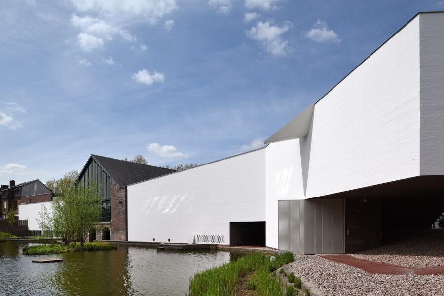 Mons : the Mons Memorial Museum - From medieval warfare to modern conflict