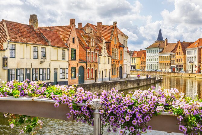Private Bruges’ Iconic Sites and Chocolate Tasting Tour - Oud Sint-Jan and the white buildings of the Beguinage