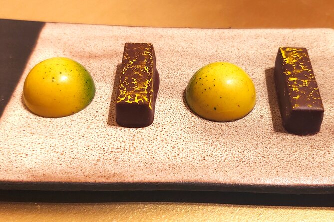 Private Chocolate Experience in Ghent - Cacao fruit, tea, and other surprising samples