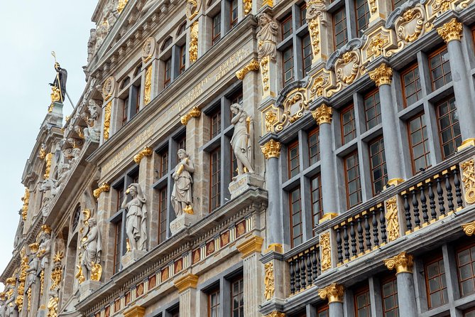 Private City Kickstart Tour: Brussels - Manneken Pis, famous for being surprisingly small