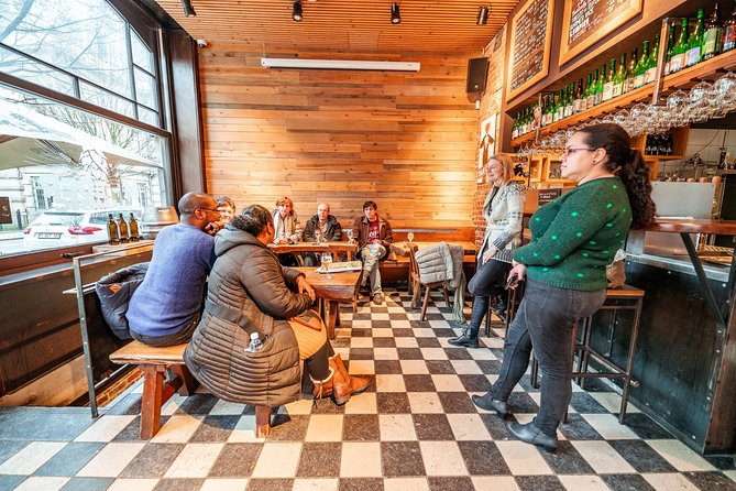 Private: Discover Brussels beer & breweries by a young local (incl. chocolate) - Belgian beer and chocolate in the same tasting