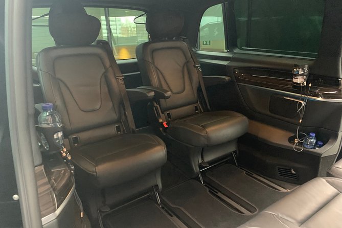 Private taxi Transfer from Bruges to Amsterdam - Timing, communication, and the small print