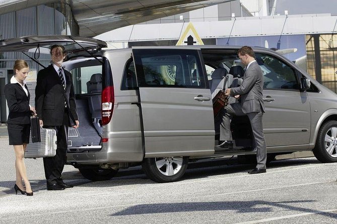 Private Transfer from Brussels Airport to Bruges By Business car - What happens at arrivals