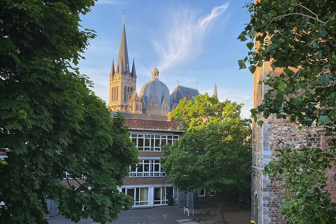 Small Group Liège to Aachen to Maastricht Border Crossing Tour - How the small group changes the day