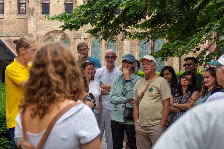 💛 Tell Me About Bruges 🏰 1000 Years of Stories by Locals ⭐ - Who should book this Bruges walk?