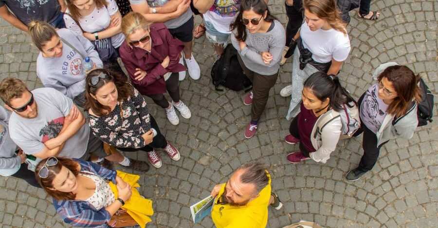 💛 Tell Me About Bruges 🏰 1000 Years of Stories by Locals ⭐ - Walplein and De Halve Maan brewery