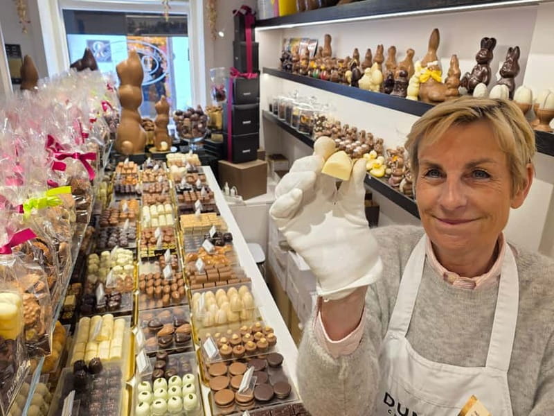 Thé best chocolate in Bruges! Private tour! - Why chocolate works so well in Bruges