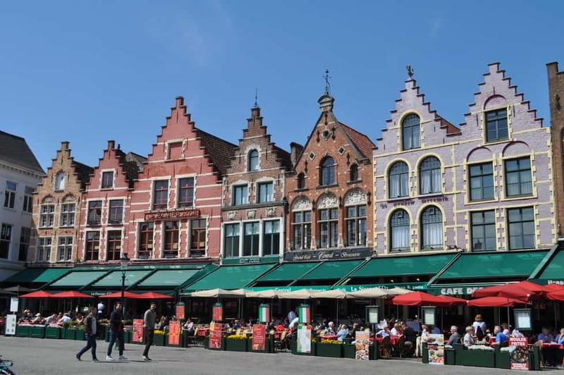 Thé best chocolate in Bruges! Private tour! - Rozenhoedkaai and the first chocolate stop