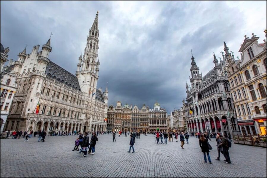 THE MOST COMPLETE TOUR of BRUSSELS! + PDF tour guide - St. Michael and St. Gudula Cathedral