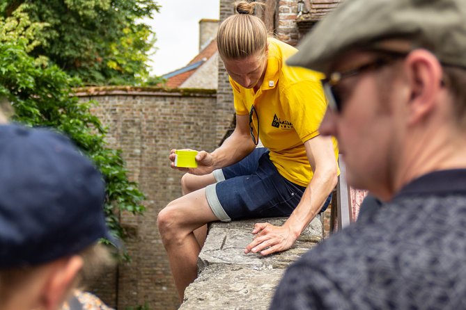 THE Storytelling Tour of Bruges | First Day Must | History & Tips - Starting beneath the Belfry on Markt
