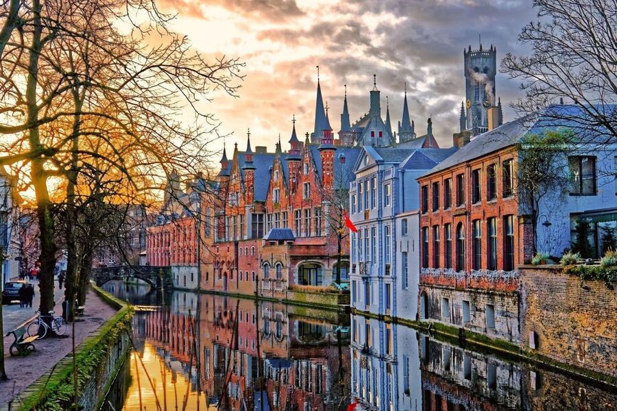 Visit of Bruges in 1 day private tour from Paris - Why Bruges makes a strong day trip from Paris