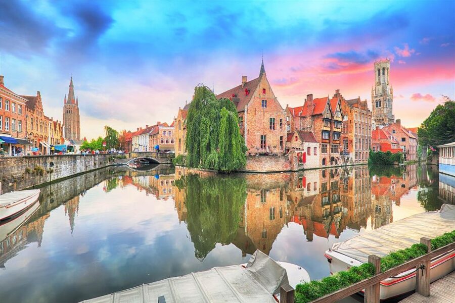 Visit of Bruges in 1 day private tour from Paris - Who should book this Bruges day trip