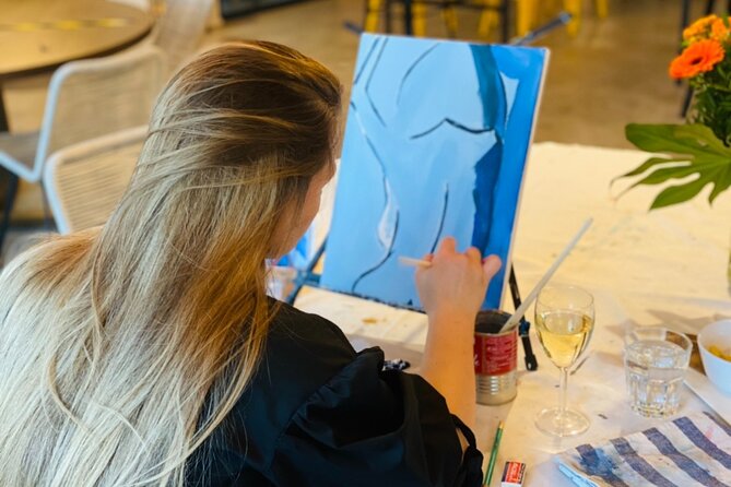 Wine and Painting Workshop Experience in Brussels - Painting from a photo at Rue de Flandre
