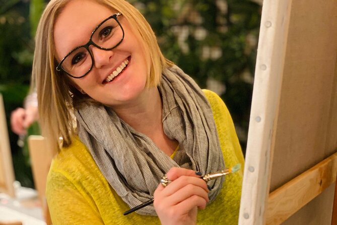 Wine and Painting Workshop Experience in Brussels - Wine, coffee, and snacks during the session